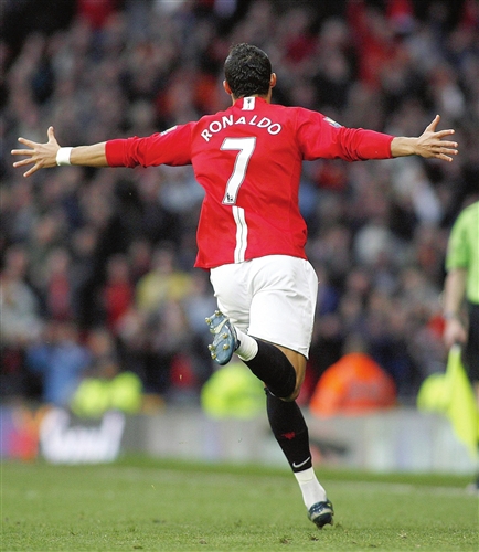 记者:狼队对安德烈要价3500万欧;尤文希望4500万卖道路.