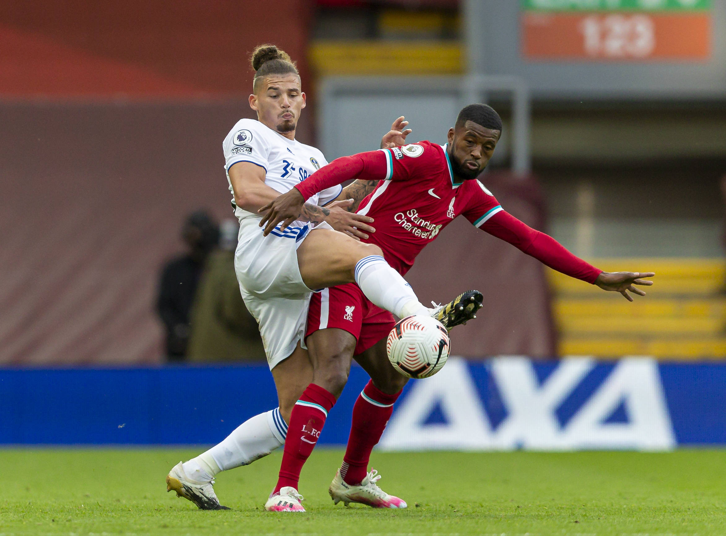 鲁尼因场外 鲁尼因场外